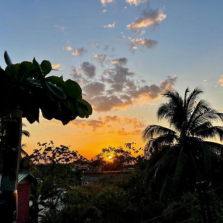 Casa Ricky'S Hostel Orange Walk Town ภายนอก รูปภาพ