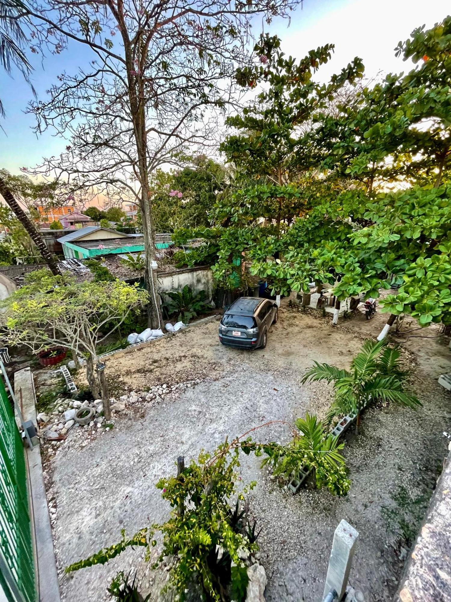 Casa Ricky'S Hostel Orange Walk Town ภายนอก รูปภาพ