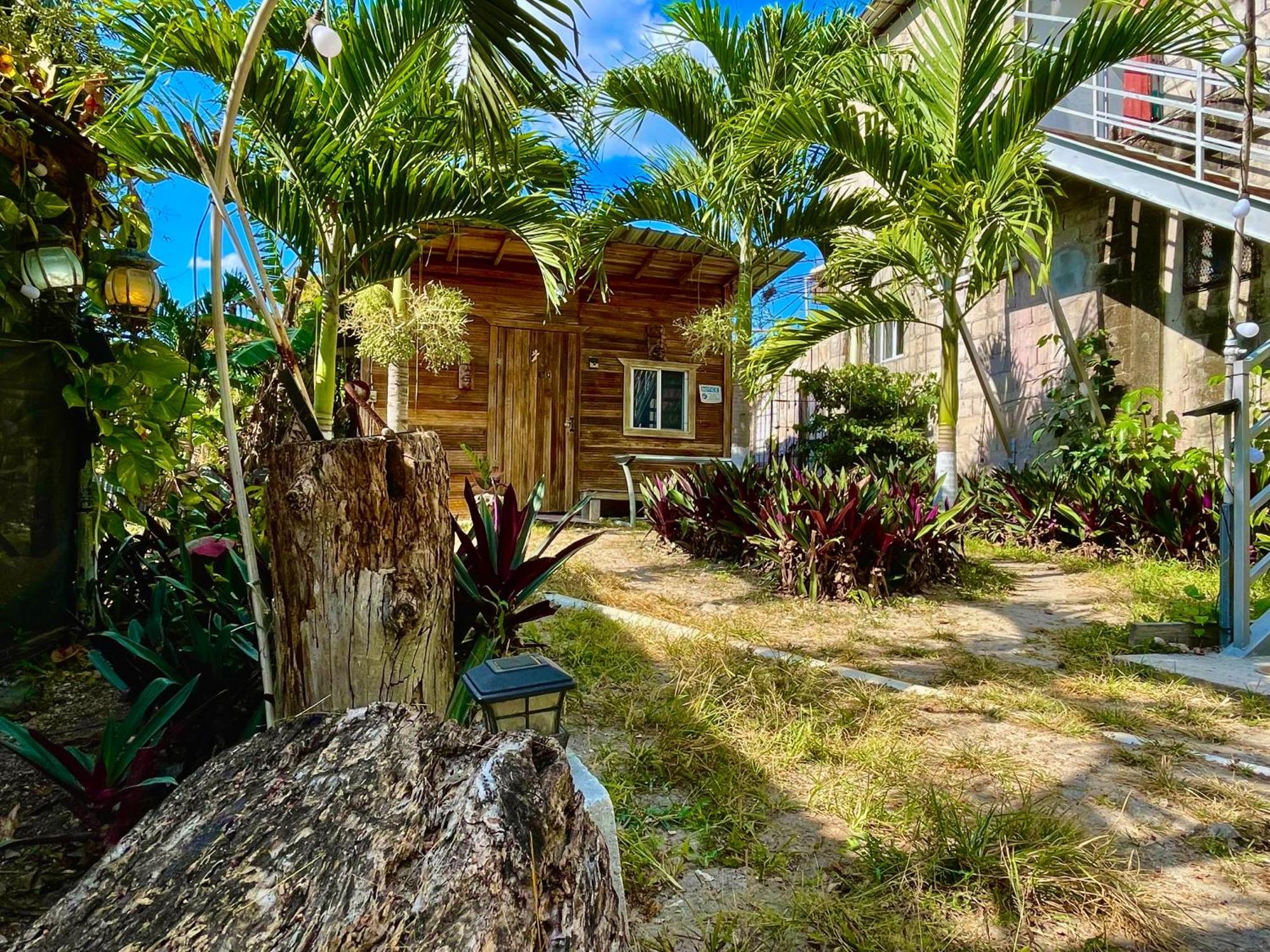 Casa Ricky'S Hostel Orange Walk Town ภายนอก รูปภาพ