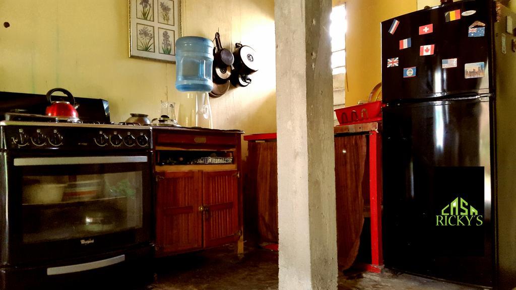Casa Ricky'S Hostel Orange Walk Town ภายนอก รูปภาพ