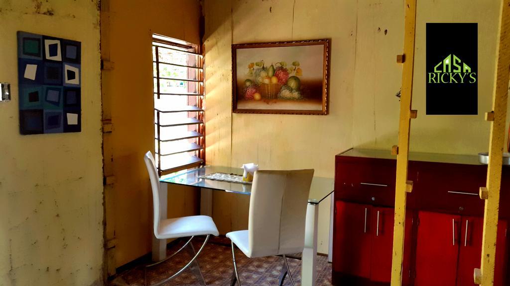 Casa Ricky'S Hostel Orange Walk Town ภายนอก รูปภาพ
