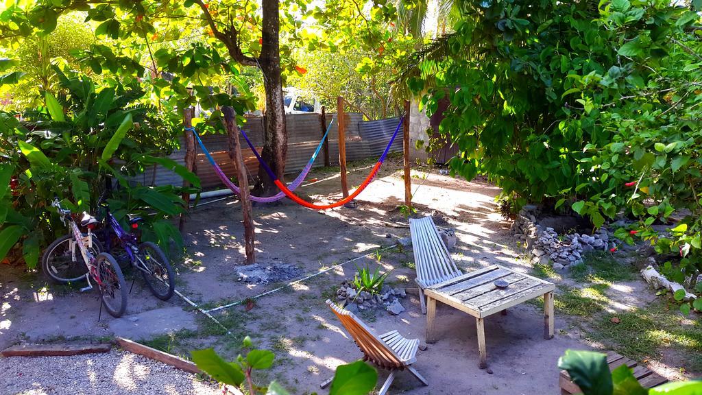 Casa Ricky'S Hostel Orange Walk Town ภายนอก รูปภาพ