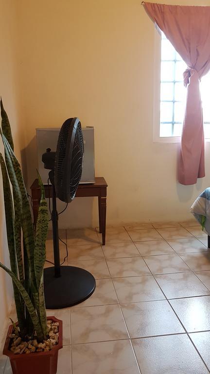 Casa Ricky'S Hostel Orange Walk Town ภายนอก รูปภาพ