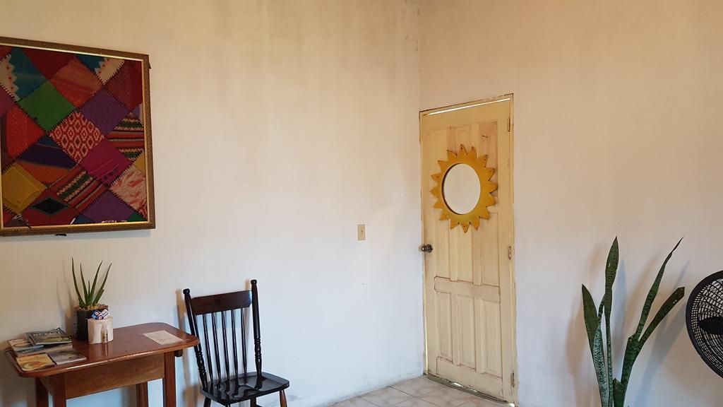 Casa Ricky'S Hostel Orange Walk Town ภายนอก รูปภาพ
