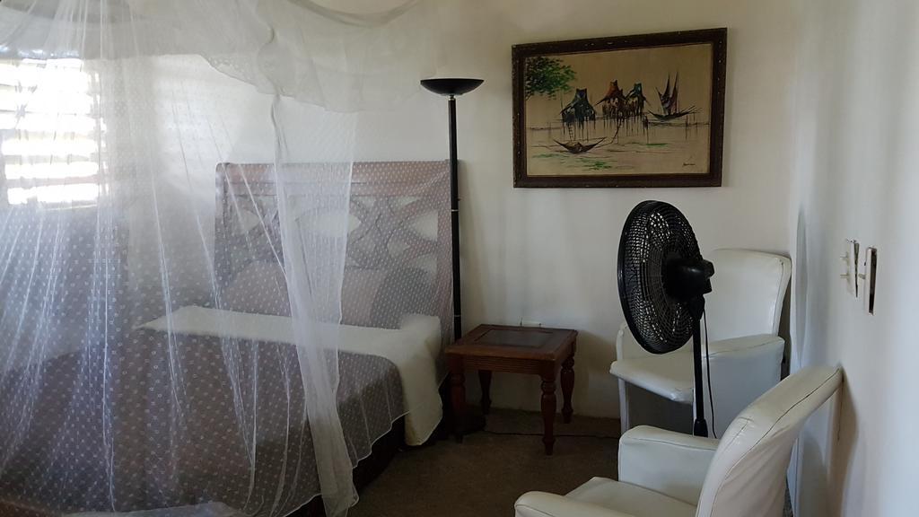 Casa Ricky'S Hostel Orange Walk Town ภายนอก รูปภาพ