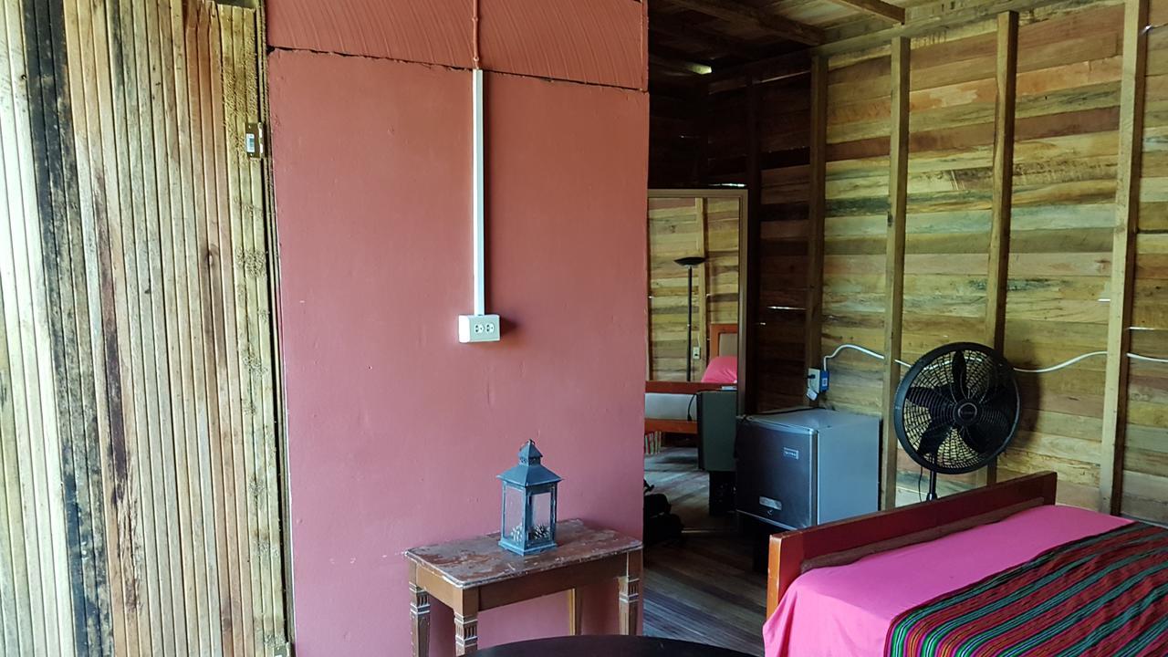 Casa Ricky'S Hostel Orange Walk Town ภายนอก รูปภาพ