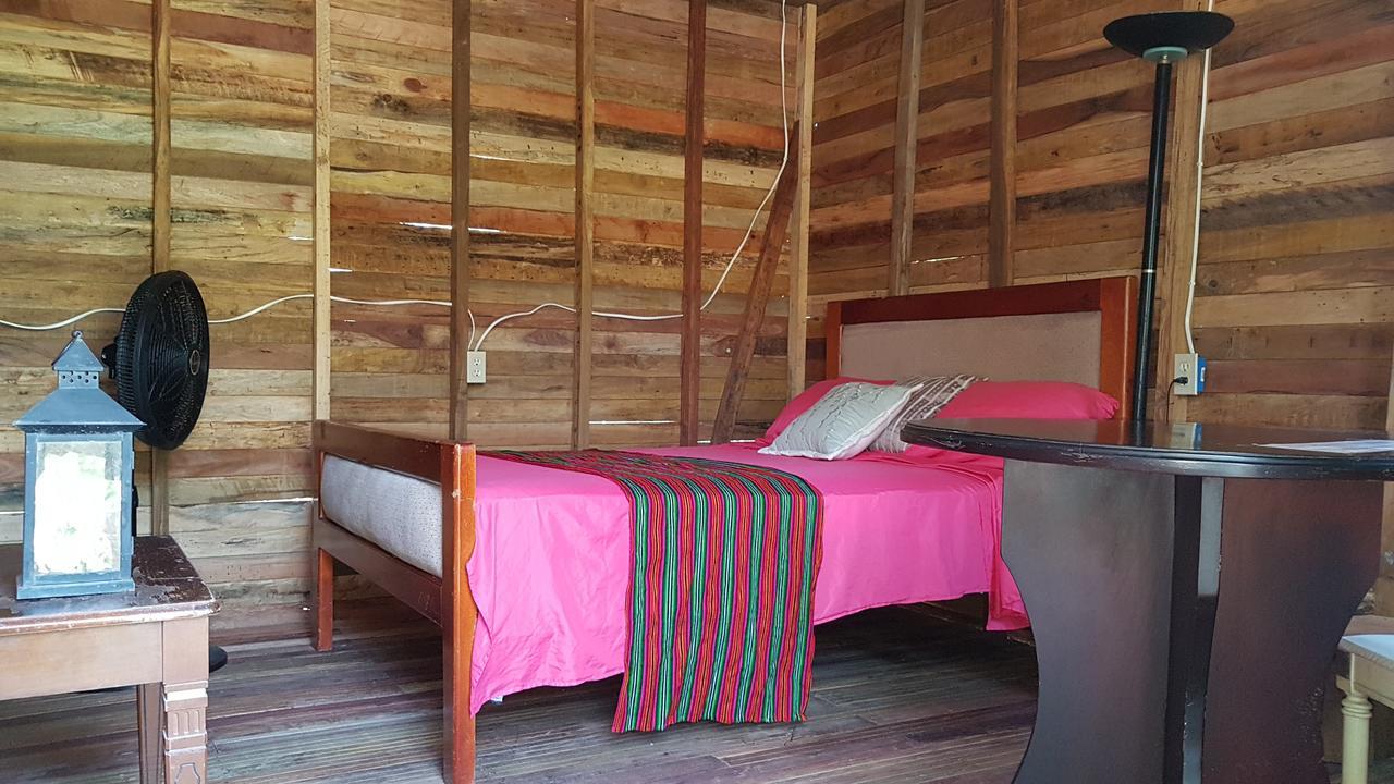 Casa Ricky'S Hostel Orange Walk Town ภายนอก รูปภาพ