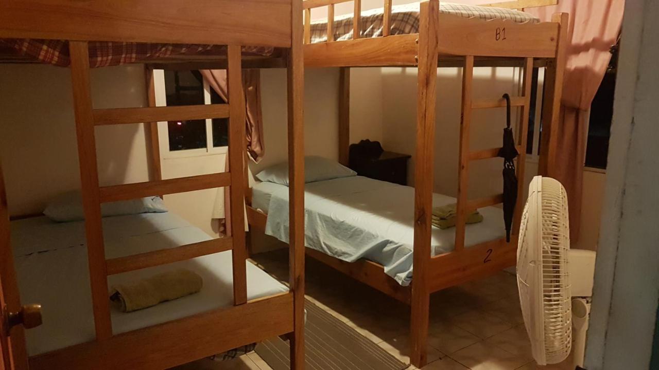 Casa Ricky'S Hostel Orange Walk Town ภายนอก รูปภาพ