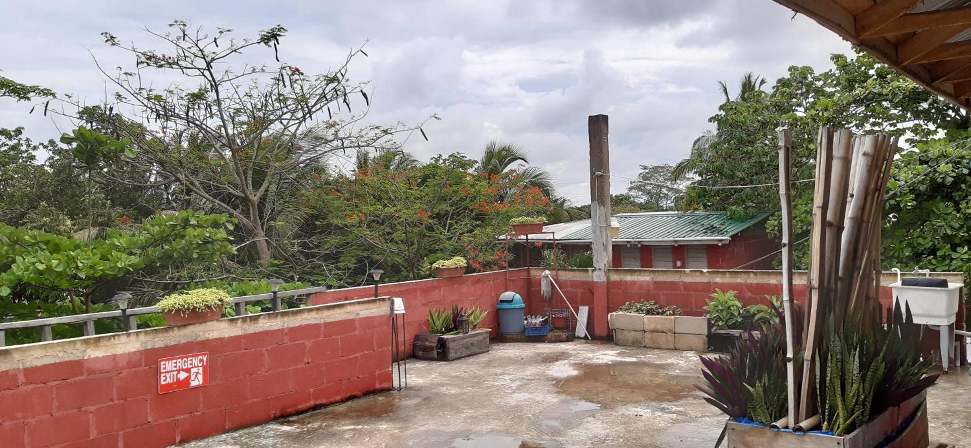 Casa Ricky'S Hostel Orange Walk Town ภายนอก รูปภาพ